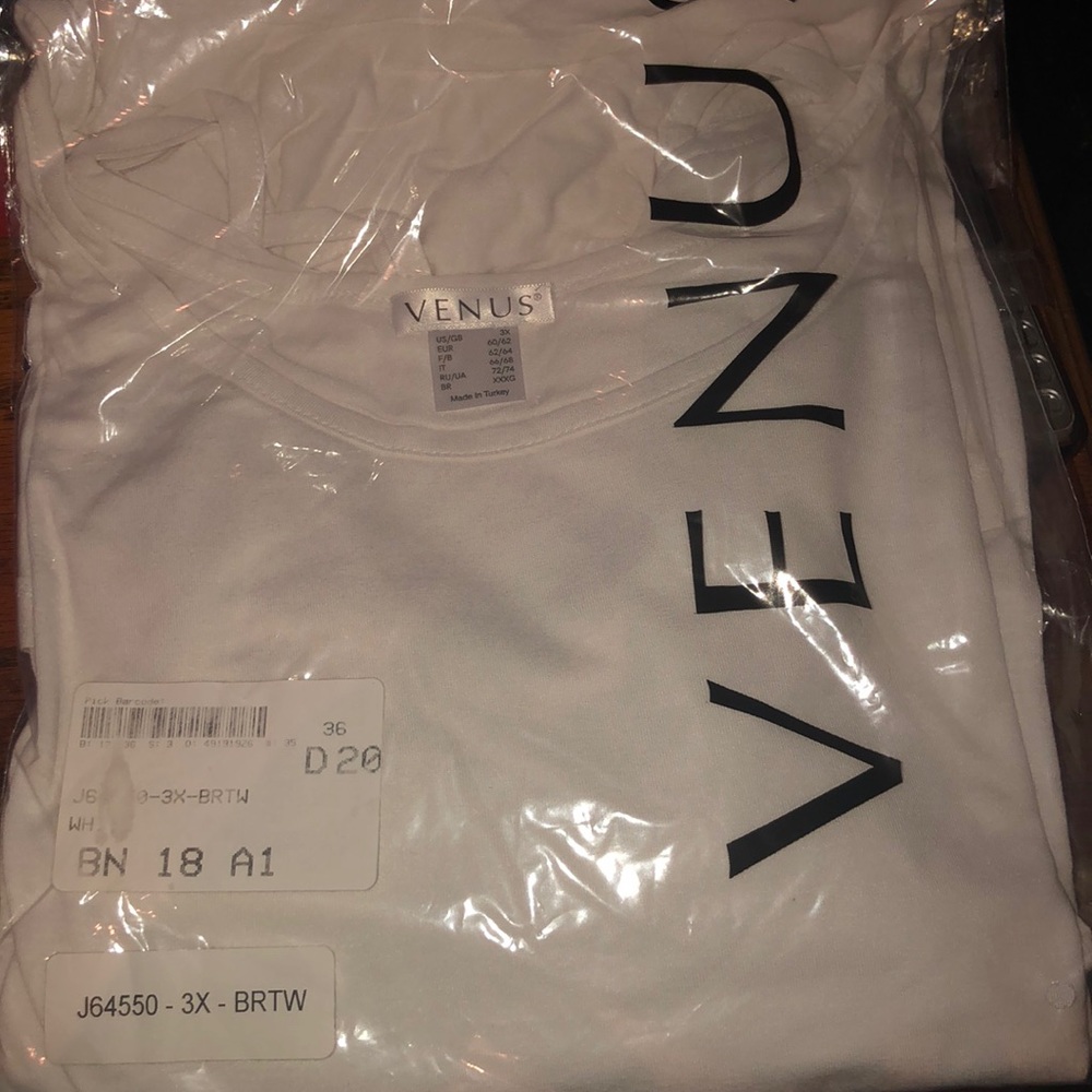 Plus size Cold shoulder T-shirt